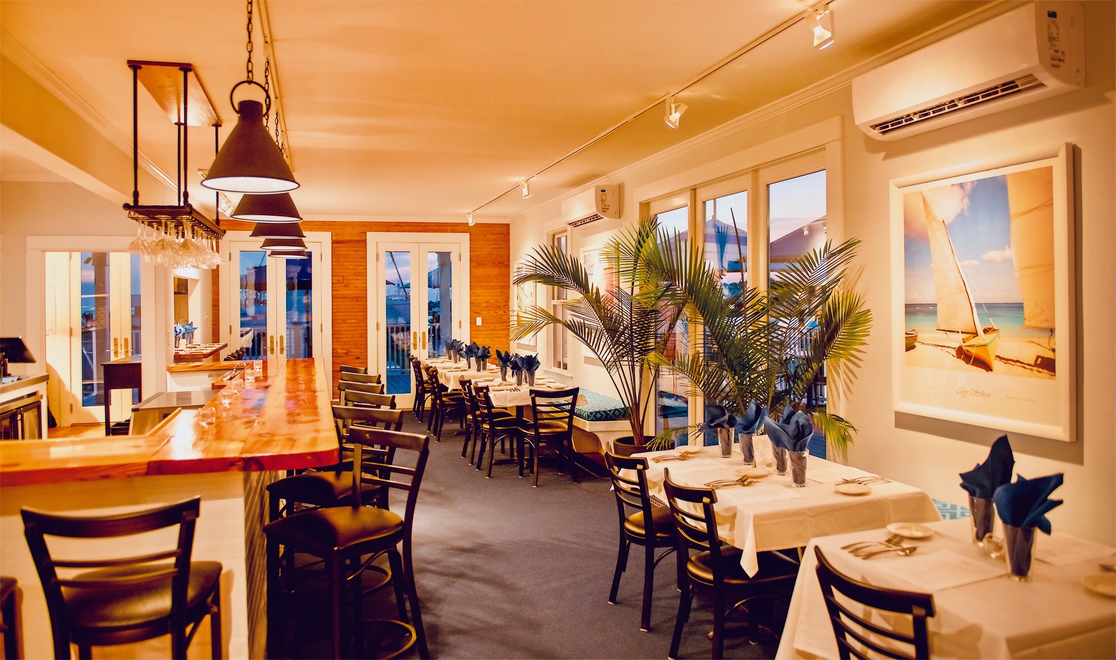 hook-harvey-a-cape-charles-bistro