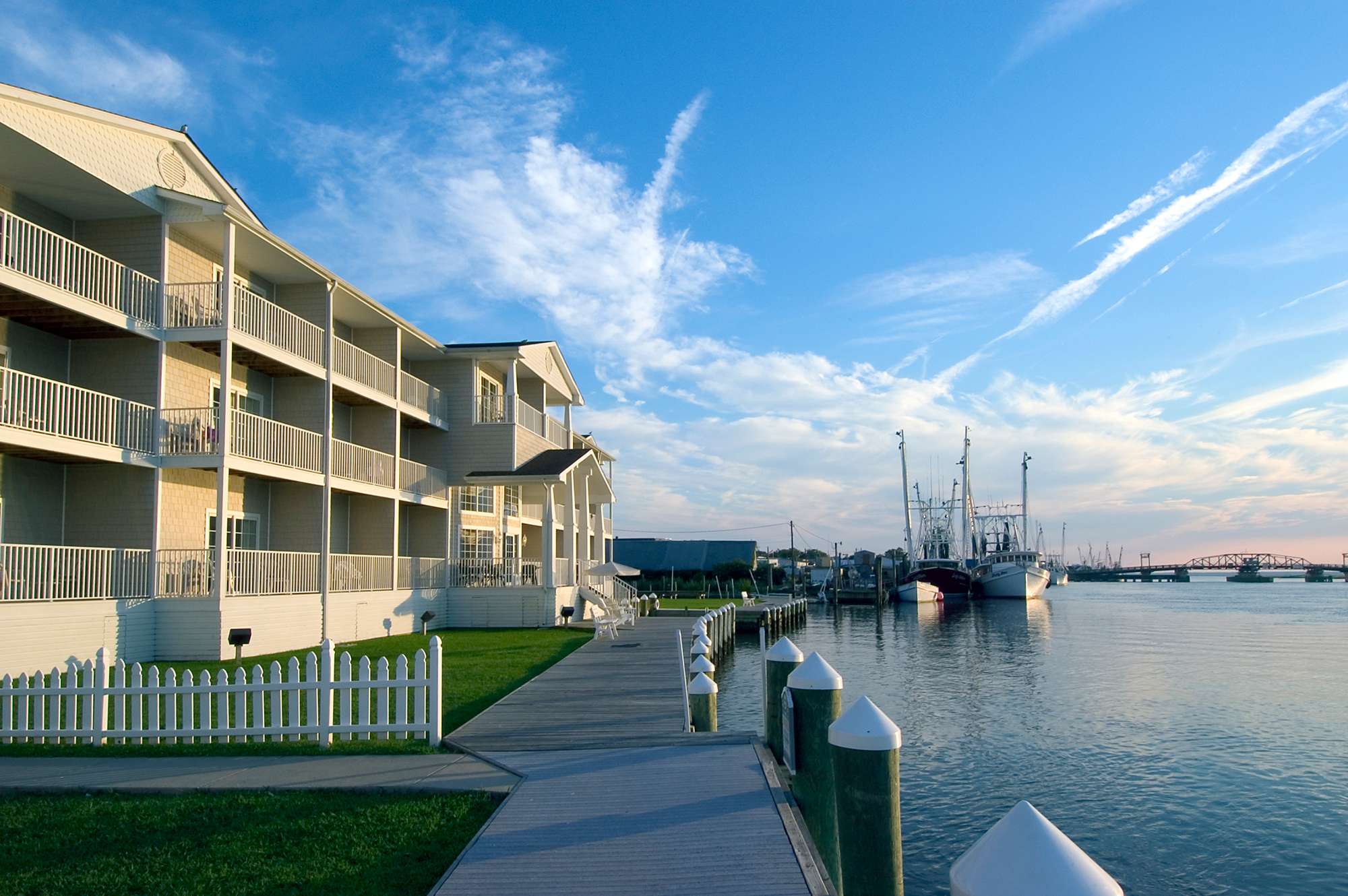 hampton-inn-suites-chincoteague-waterfront