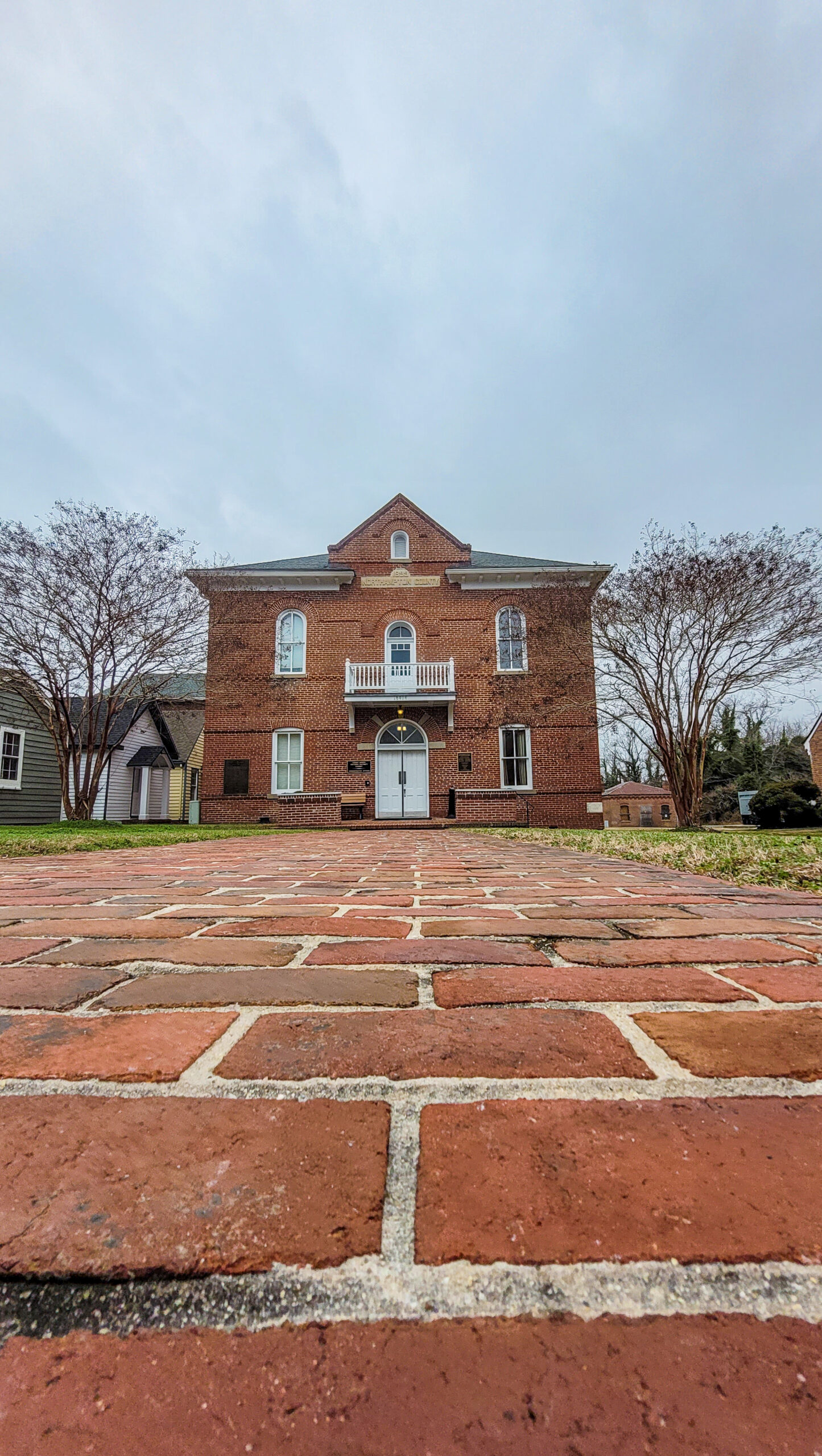 historic-courthouse-green