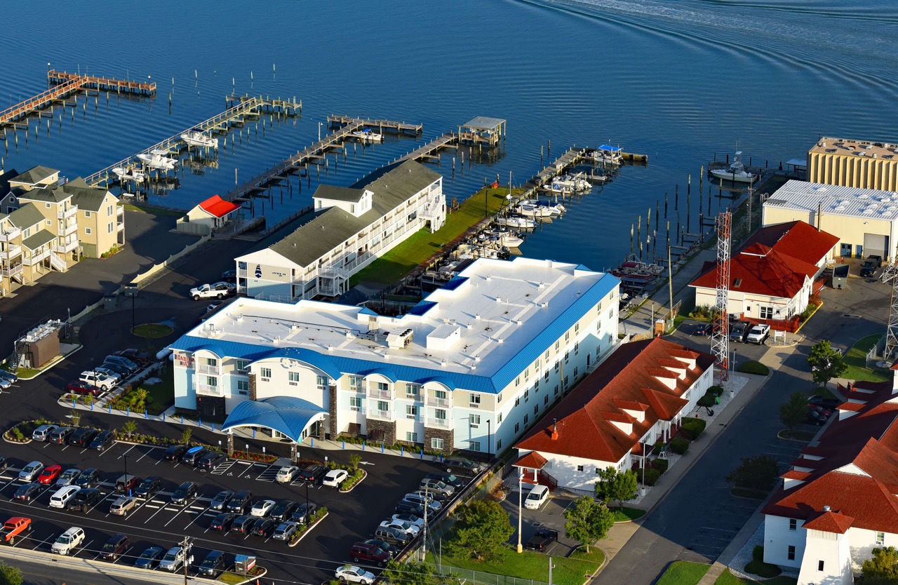 marina-bay-hotel-suites